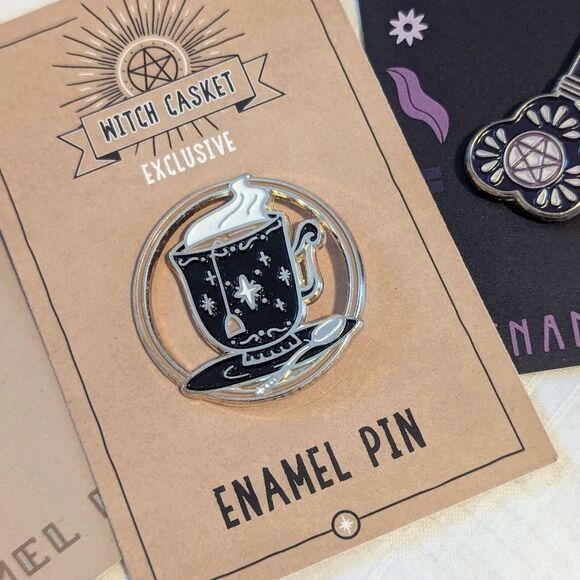 NEW Witchy Pin Bundle With Bag - Picture 4 of 6